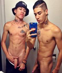Selfies02 59963f71beb73.jpg