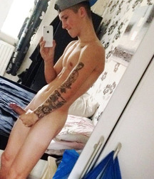 Selfies02 59963fa2d829c.jpg