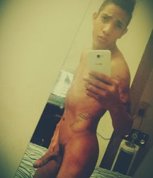 Selfies03 599640aaaeb44.jpg