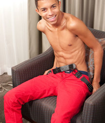 Coco Guy 5a2597bd319b1.jpg