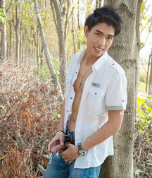 Sexy Asian Boy 5a39da5d89650.jpg