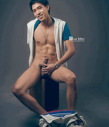 Sexy Asian Boy 5a39debc2a23d.jpg