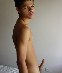Latino Guys01 5c2c4c3341270.jpg