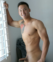 Muscle Hunks 5c43c0ff1ef58.jpg