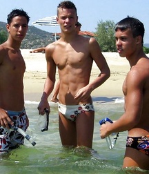 3+ Non Nude 5d16134d0f383.jpg