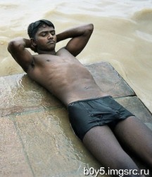 India Non Nude 5d5594793c37d.jpg