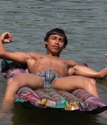 India Non Nude 5d55948303811.jpg