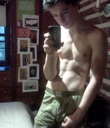 Himself 13 55796f6898c53.jpg