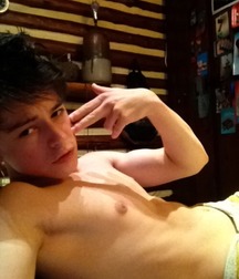 Himself 13 55796f69a79d9.jpg