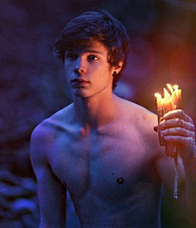Himself 22  55833ebb97d59.jpg