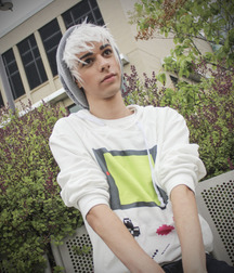 Himself 22  55833ee73e8af.jpg