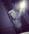Himself 23 558525204bce8.jpg