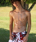 Himself 23 55852528c57a1.jpg
