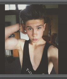 HimSelf 27 55881e3939800.jpg