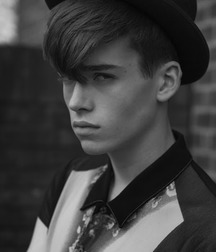 HimSelf 28  558c8a269d4f6.jpg