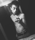 Himself 29 558d5668ce7fb.jpg