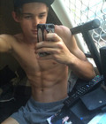 Himself 29 558d567f5e12b.jpg