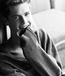 HimSelf 32 5591059651fd2.jpg
