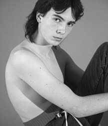HimSelf 38 559a39ca27b21.jpg