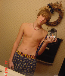 HimSelf 39 559a5c12a7cad.jpg