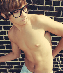 HimSelf 39 559a5c24d46f9.jpg
