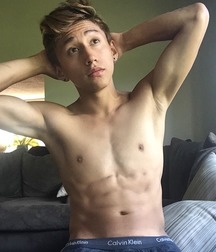 HimSelf 39 559a5c2cec045.jpg