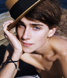 HimSelf 42 55a4cf9cd6d3c.jpg