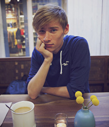 HimSelf 43 55a68ea1abc60.jpg