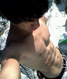 HimSelf 47 55c1a6b36baf1.jpg