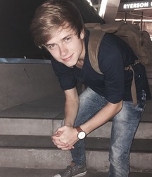 HimSelf 48 55c2f970280af.jpg