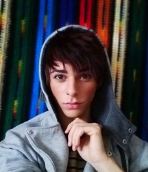 HimSelf 51 55e068b7c47d8.jpg