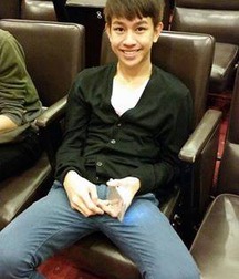 HimSelf 52  55e3facf57cdb.jpg