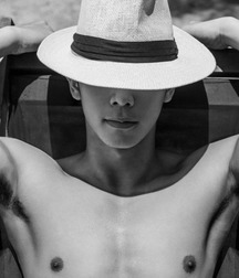 HimSelf 53 55e97d7fcc132.jpg