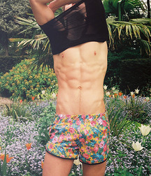 HimSelf 55 55f0511226c6c.jpg