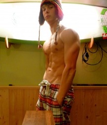HimSelf 56 55f3db4c2bb6a.jpg