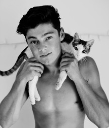 Muchachos Bellos 28 563a45deefc89.jpg