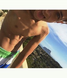 Beau Garçons 107 56d9480000cf8.jpg