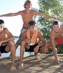 Boys From The Net 4 56e910db5d367.jpg