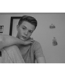 Boy From The Net 27 5724ed3bd4659.jpg