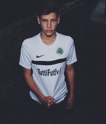 Boy From The Net 27 5724ed625f551.jpg