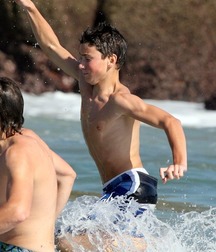 Boys From The Net 30 572d7f47e452d.jpg