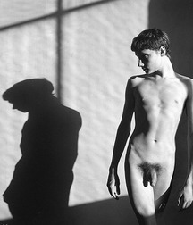 Black and White  5731ad950a461.jpg