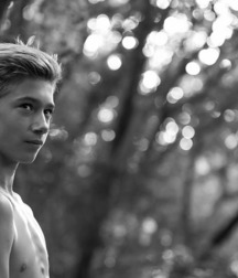 Black and White  5731ad9744d6e.jpg