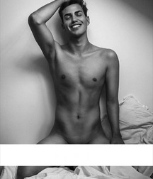 Black and White  5731add0ede13.jpg