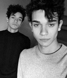 Ragazzi Carini 136 57357f00c4ad3.jpg