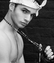 Beaux Garcons 130 57a597f7a0249.jpg
