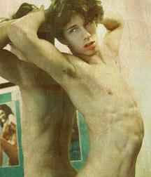 Pinups 101  5817cd6e98199.jpg