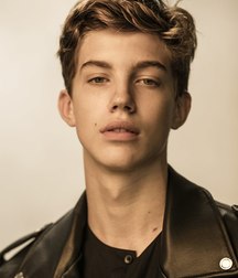  Chicos muy guapos 30 581a212627086.jpg