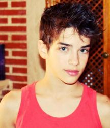 Chicos muy guapos 35 582f08f42fe84.jpg