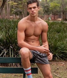 Chicos muy guapos 37 582f09aebe249.jpg